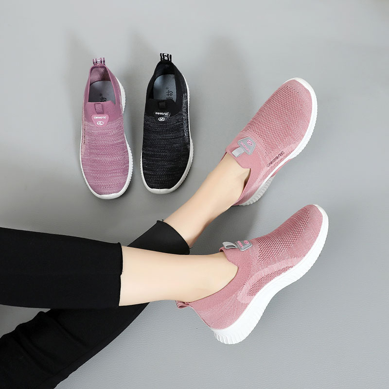 老北京布鞋舒适中年一脚蹬妈妈鞋