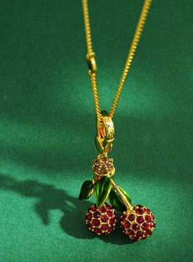 新款立体清新珐琅釉绿叶满钻红色樱桃吊坠项链甜美百搭水果锁骨链