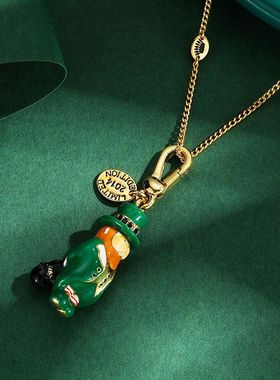 新款珐琅彩釉棕色大胡子绿老头吊坠潮人精灵男女同款精致包挂项链