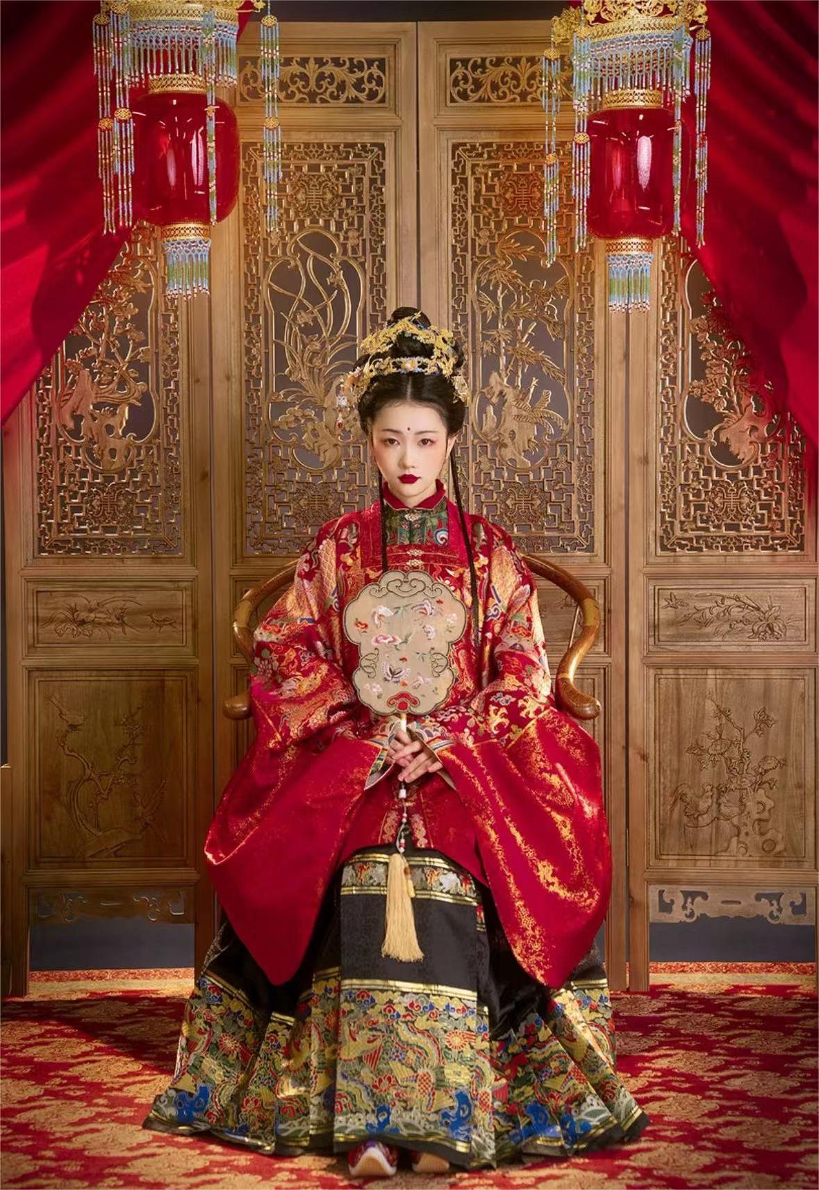 出租 明万历孝端皇后吉服复原款织金通袖出门服敬酒服婚服汉服