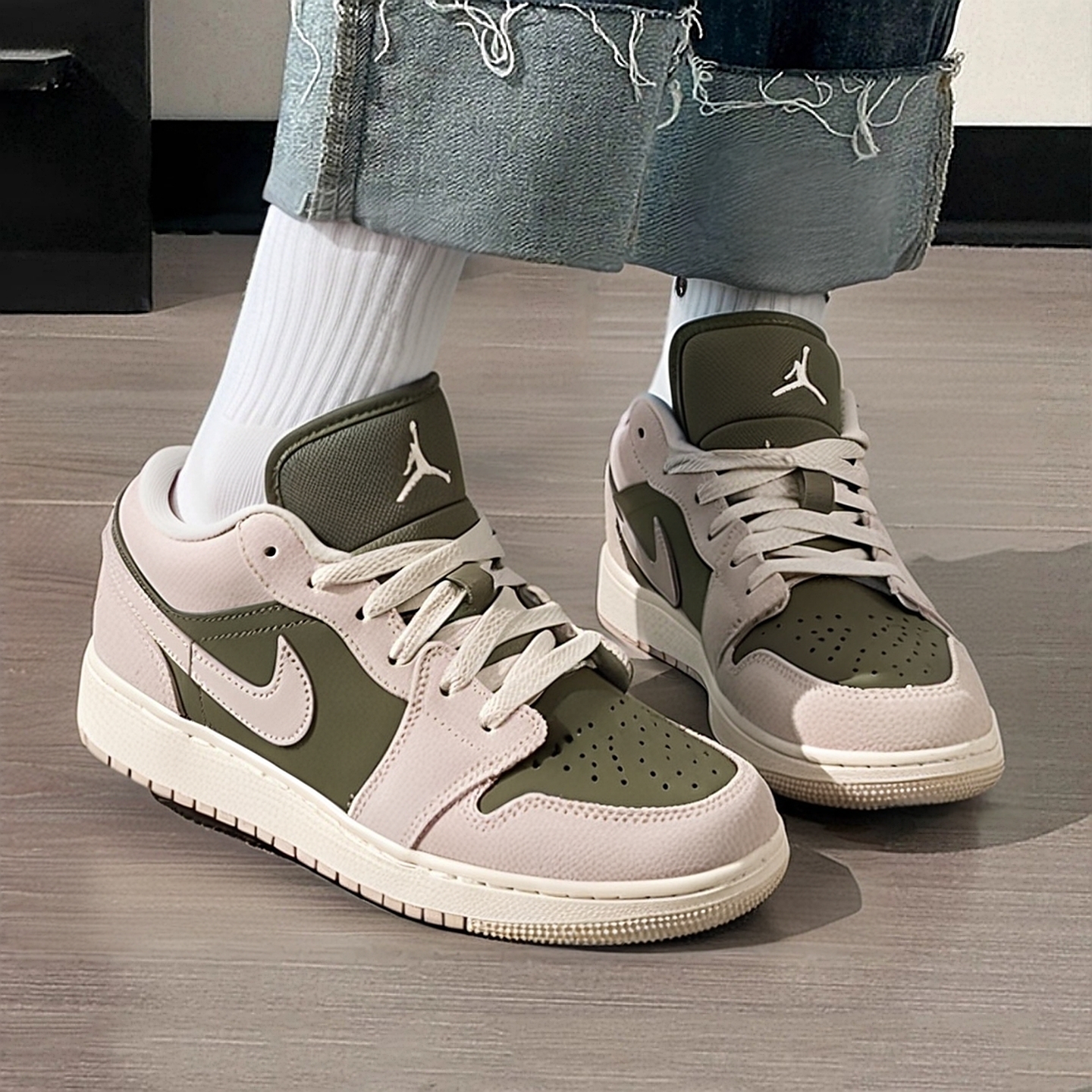 NIKE耐克官方正品女鞋2025冬季新款AJ1低帮板鞋大童休闲鞋HV4396