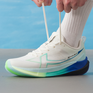 特步两千公里5代跑鞋男鞋 2026春季新款运动鞋健身训练缓震跑步鞋