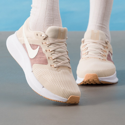 幸运叶子|Nike耐克女鞋RUN SWIFT 3飞线缓震跑步鞋网面透气运动鞋