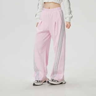 阿迪达斯女裤2026春季新款三条纹宽松运动休闲香蕉裤扭扭裤KS0035