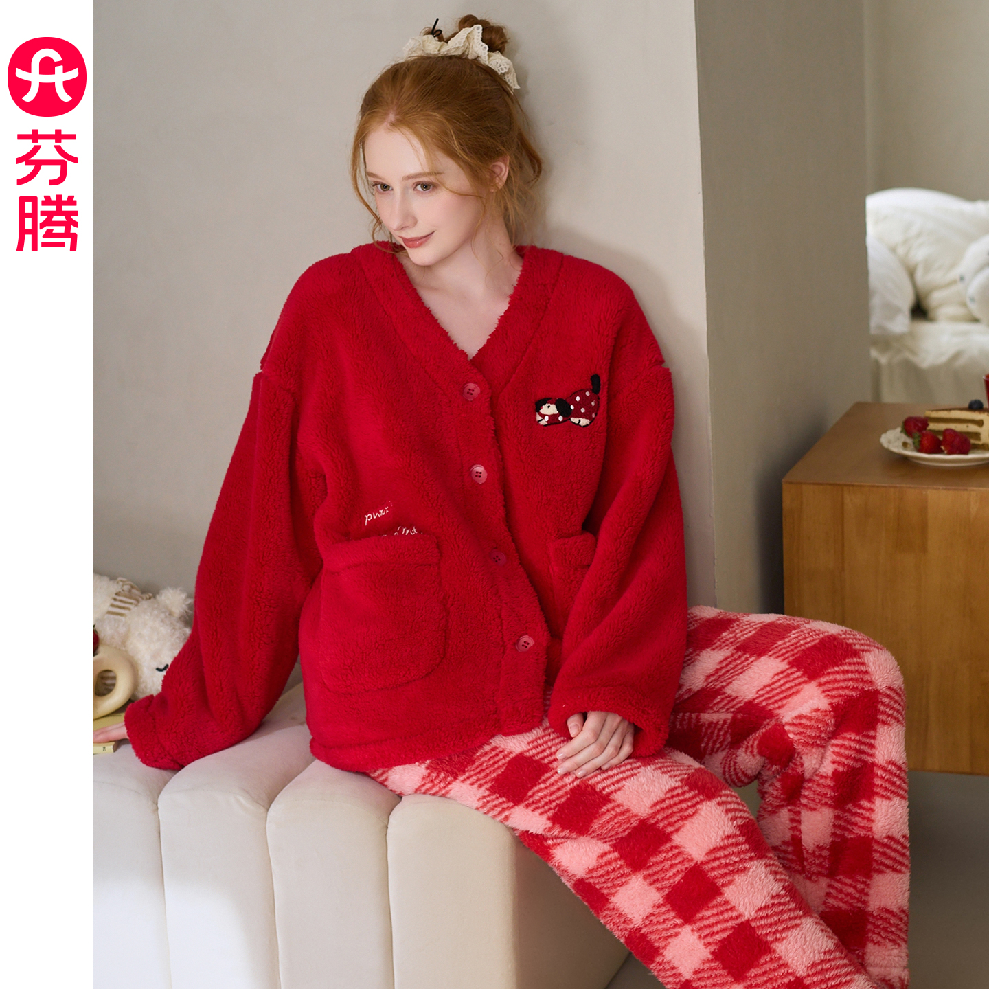 芬腾秋冬季红色珊瑚绒女士家居服