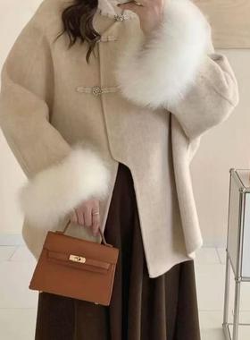 20655冬季小众高级感盘扣双面羊绒袖口真毛斗篷大衣毛呢皮草外套