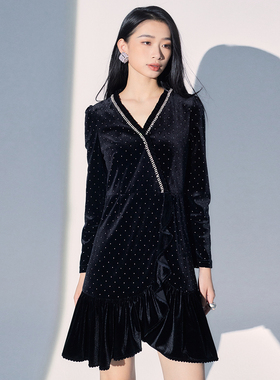 【限时直降】伊华欧秀连衣裙35KAQ3972