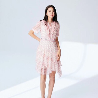 【限时直降】伊华欧秀连衣裙32KAQ3097