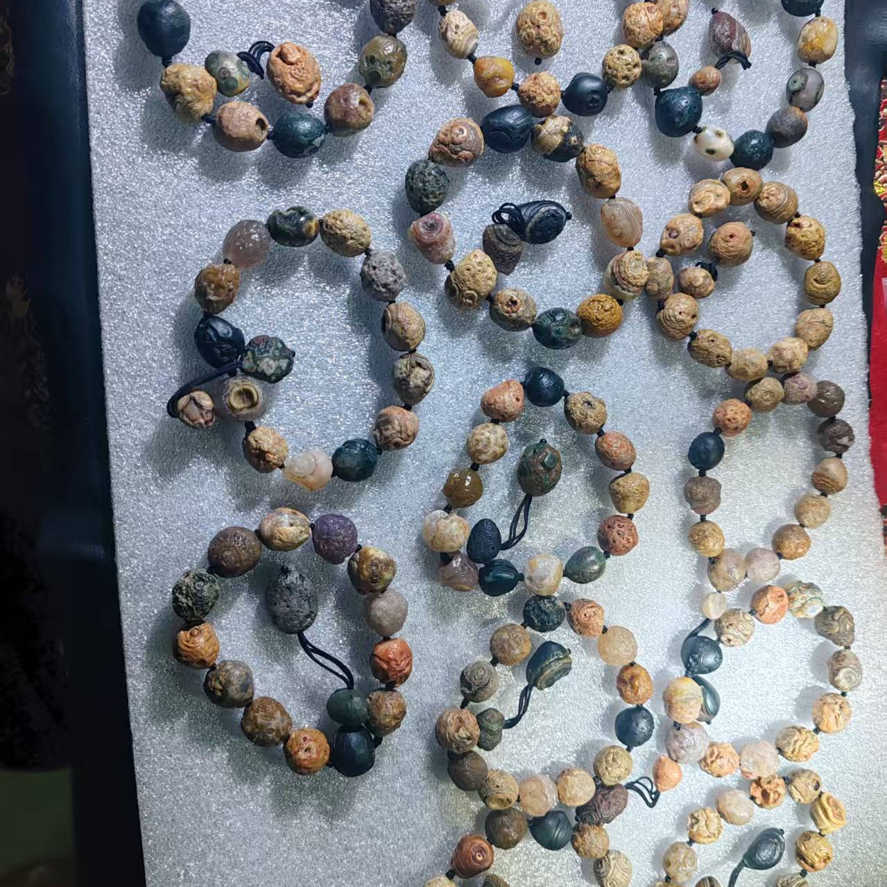 优质精品希有近正圆形有眼睛的戈壁石手串阿拉善石玛瑙石15*15mm