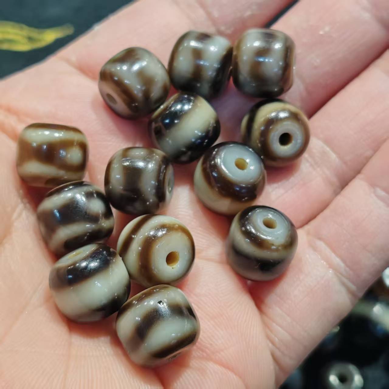 12x10mm乳白底奶咖棕色线条玛瑙天珠风化包浆散珠手链项链配珠