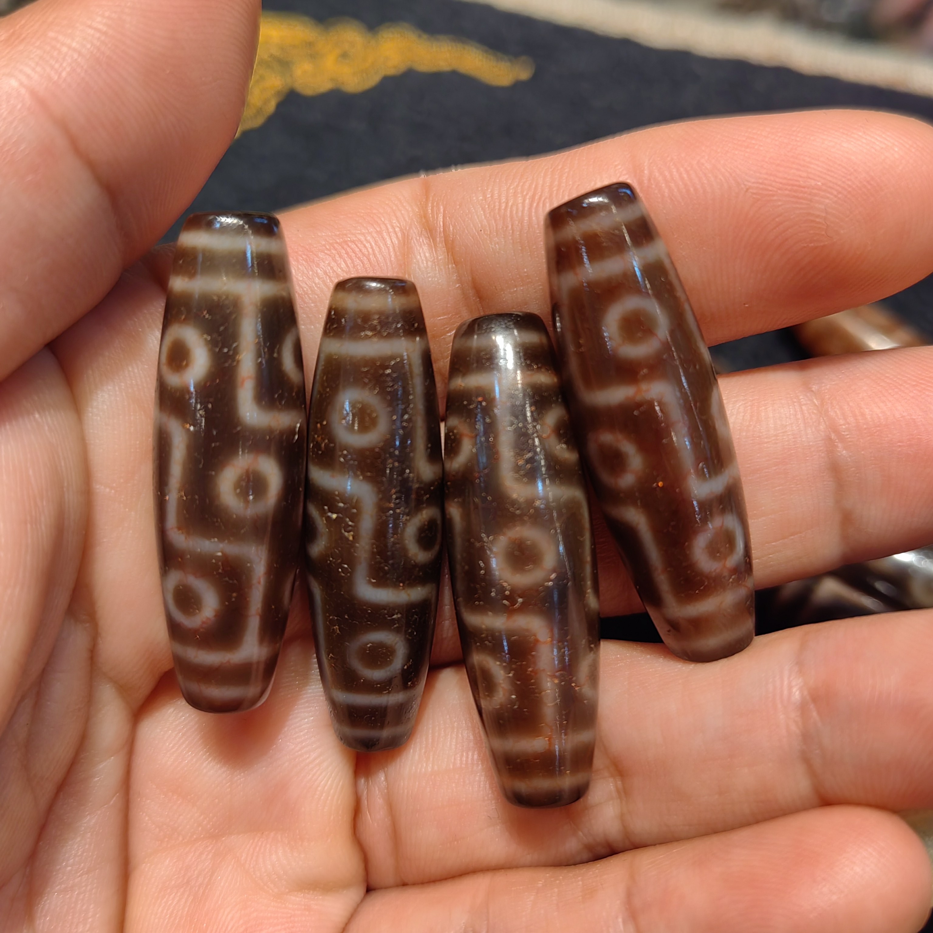 高油细腻风化玛瑙天珠桶珠