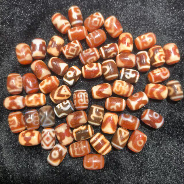 金蟾橘王红肉虎牙图腾五眼闪电绿度母三眼大鹏鸟宝瓶金刚玛瑙天珠