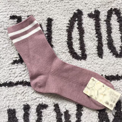 清 柔软 舒适 日系中筒袜 百搭 时尚 显高级 3元1双 颜色随机