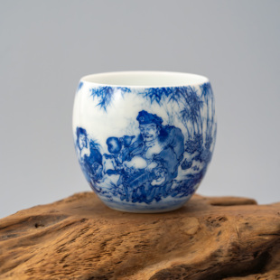 景德镇画堂春陶瓷余忠可老师济公大腰鼓杯手工手绘釉下彩青花绘画