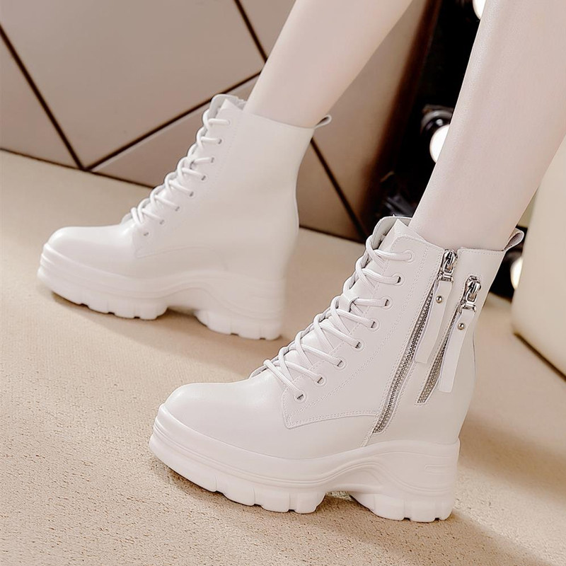 香港真皮内增高8cm马丁靴女2025冬新款厚底侧拉链显瘦高跟短靴子