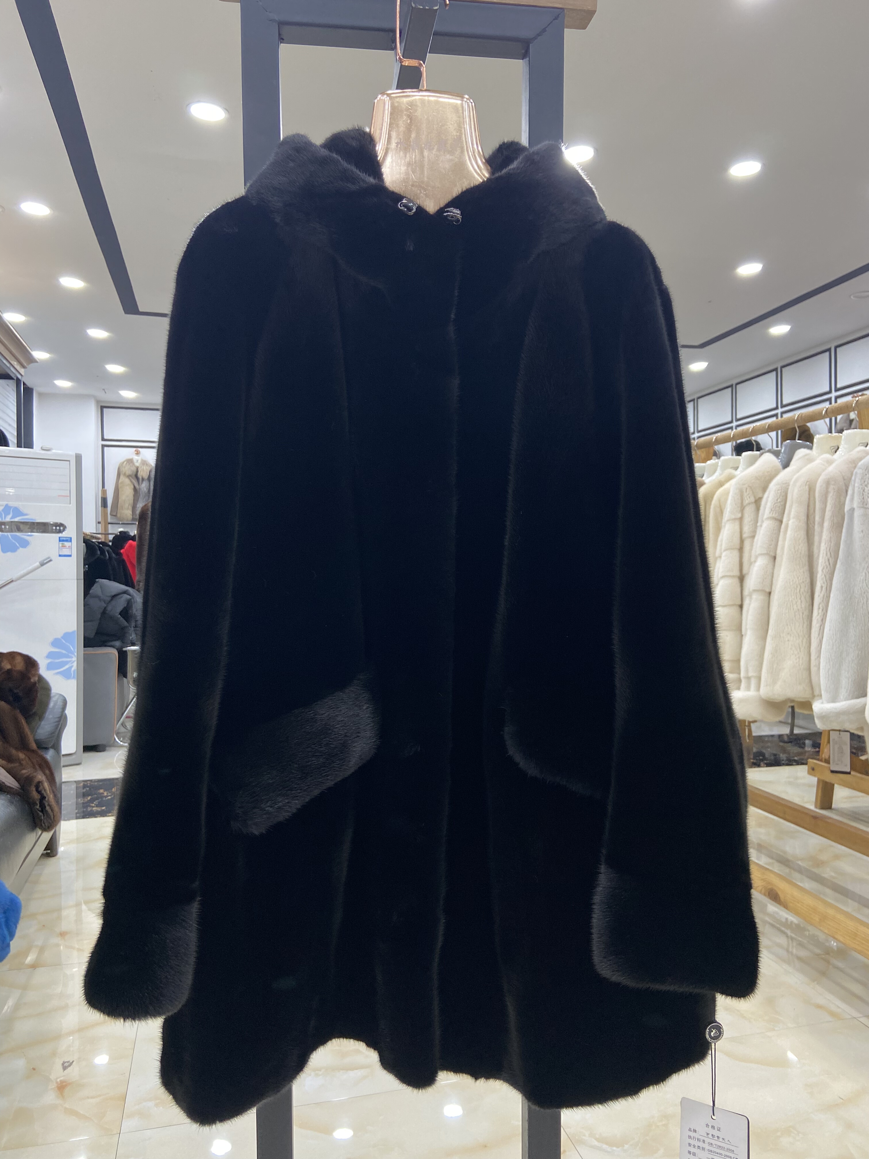 2025新款进口天鹅绒级别母貂黑色连帽中长款水貂皮草外套