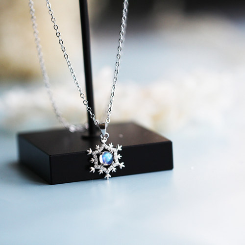 雪花天然月光石日韩简约森系项链