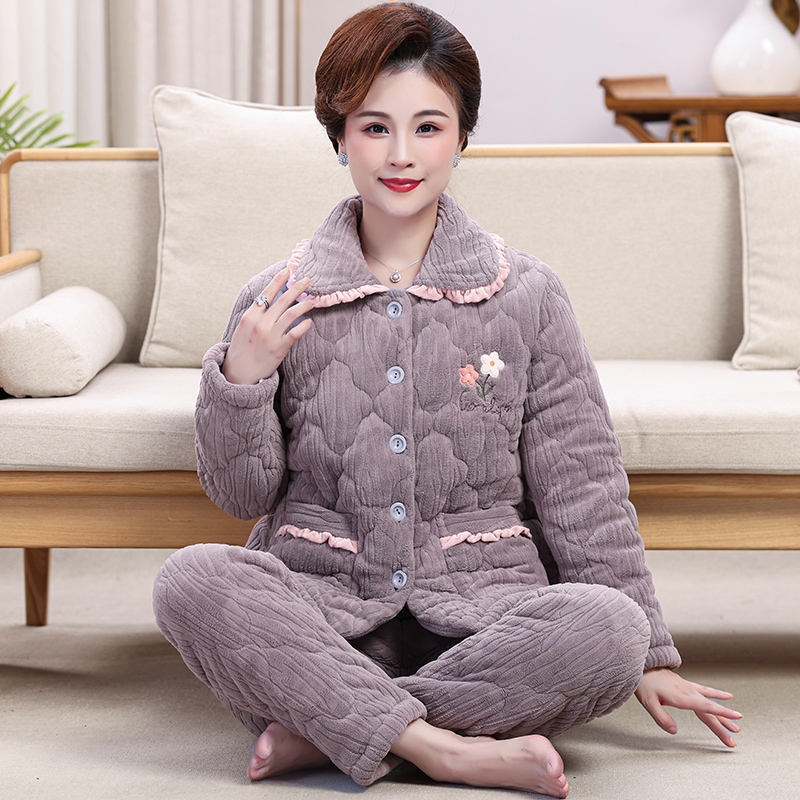 牛奶绒三层夹棉睡衣冬季保暖加厚绒中老年妈妈女士翻领开衫家居服