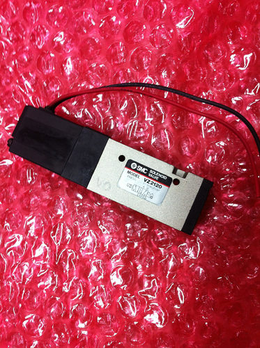 现货供应新款气水分离器日本原装SMC电磁阀VZ2120电压DC24V