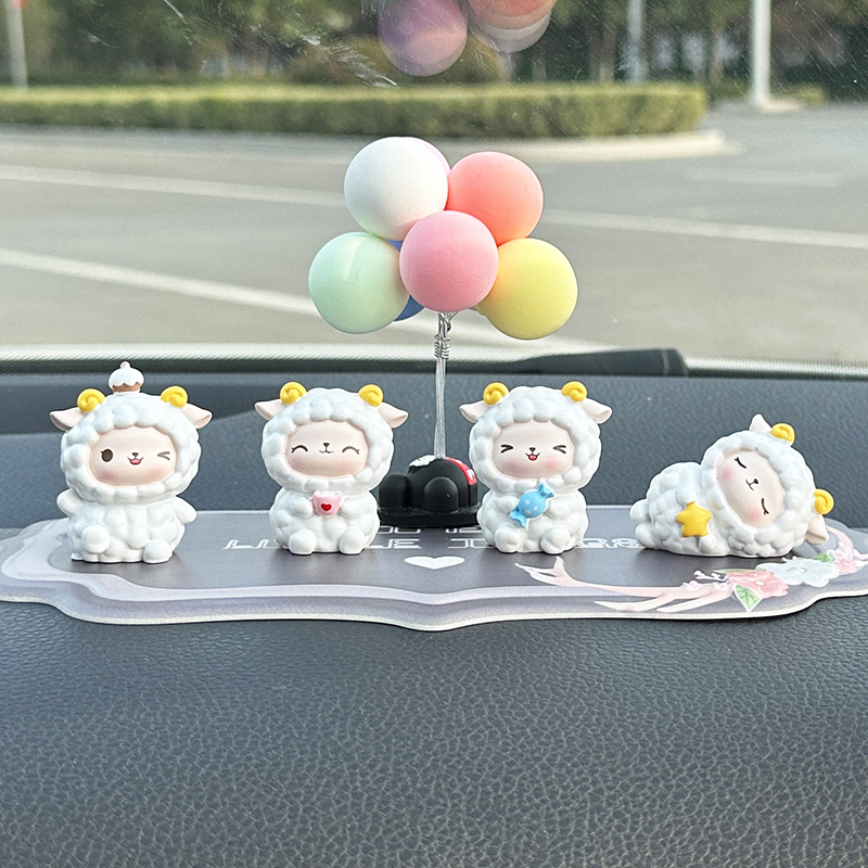 车内摆件可爱小羊创意汽车装饰品