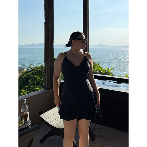 铅笔小鑫大码女装  性感V领 修身型 大码裙裤连体泳裙