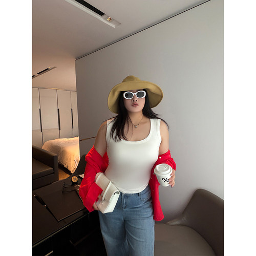 铅笔小鑫大码女装亲肤高弹自带胸垫多种穿搭大码显瘦打底背心