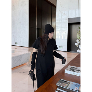 铅笔小鑫大码女装 气场拉满搭配能手 立体花连衣裙袖套