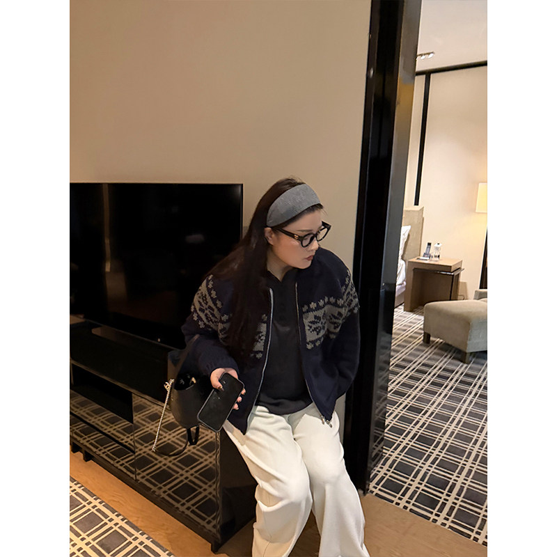 铅笔小鑫大码女装经典雪花图案小翻领宽松长袖毛衣外套,女装/女士精品,常规大码外套,淘宝优惠券,粉丝福利购,淘宝优惠卷