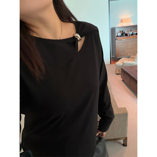 铅笔小鑫大码女装吸睛镂空显瘦百搭设计感简约遮肉长袖T恤