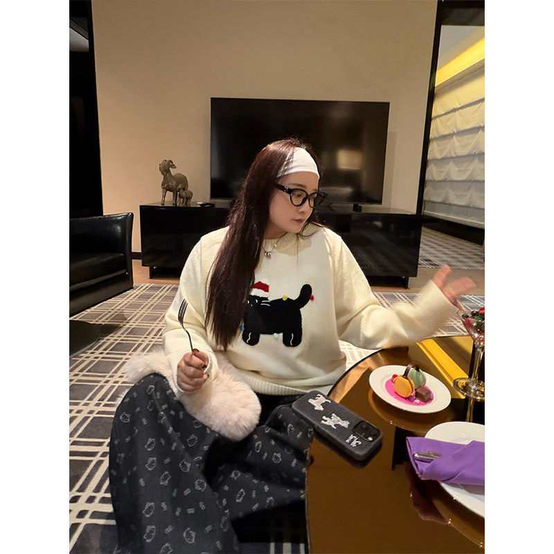 铅笔小鑫大码女装节日氛围感新年圣诞保暖小猫卡通刺绣显瘦毛衣,女装/女士精品,大码内搭,淘宝优惠券,粉丝福利购,淘宝优惠卷