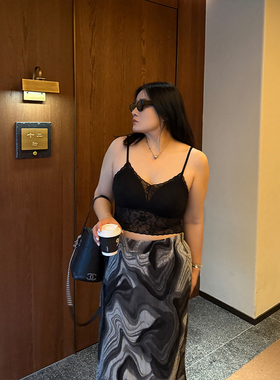 铅笔小鑫大码女装自带胸垫蕾丝美背大码200斤外穿吊带