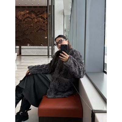 铅笔小鑫大码女装 慵懒风 皮毛一体环保毛 口袋毛外套