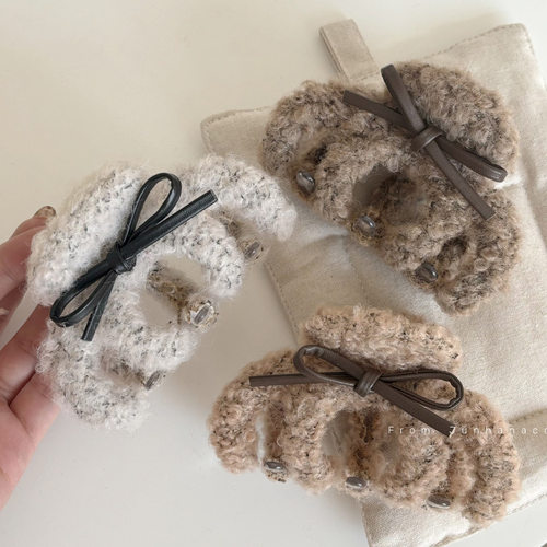 秋冬毛绒蝴蝶结抓夹女高级感