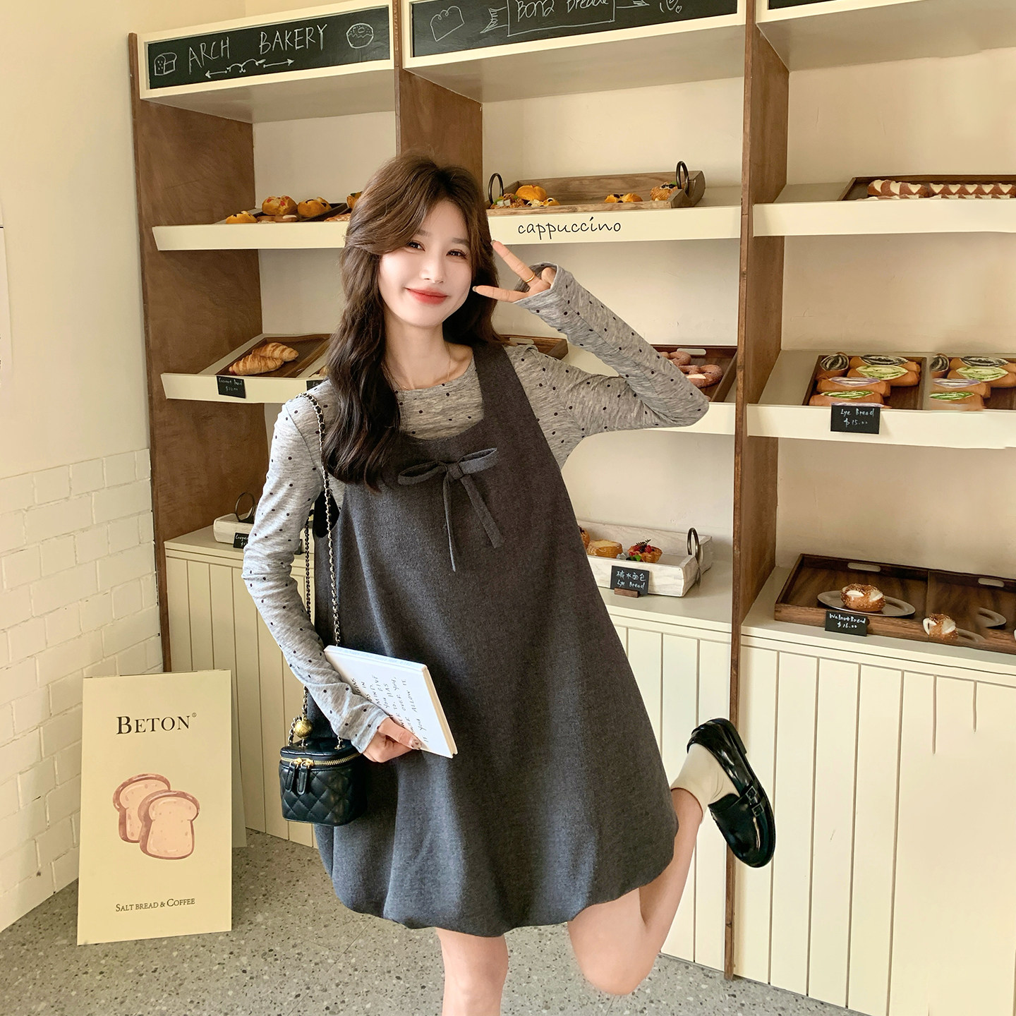 小香风轻奢灰色蝴蝶结背心连衣裙套装女春季2026新款打底衫两件套