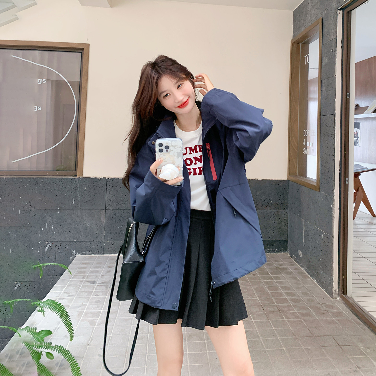 藏青色连帽工装冲锋衣外套女春季2026新款短款小个子休闲超火夹克