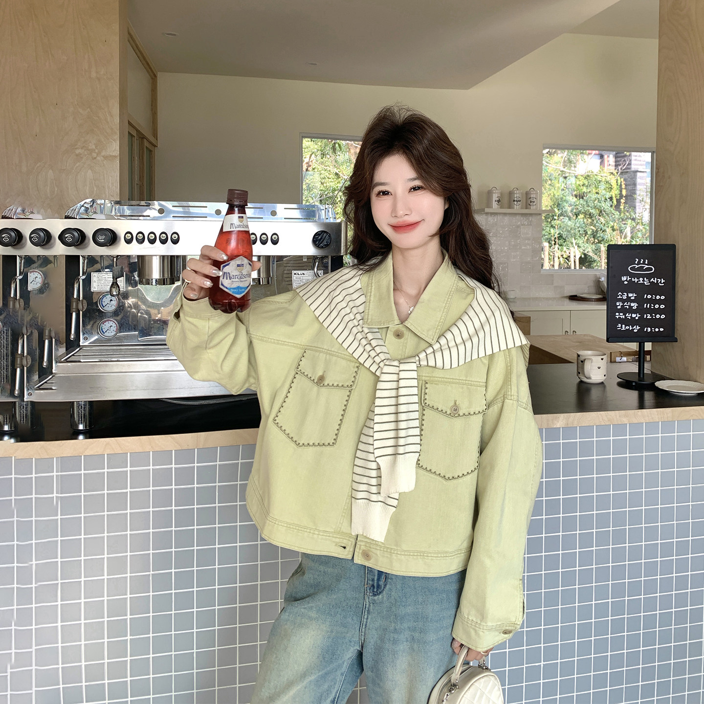 学院风甜美超火绿色短款外套女春季2026新款小个子独特巨好看夹克