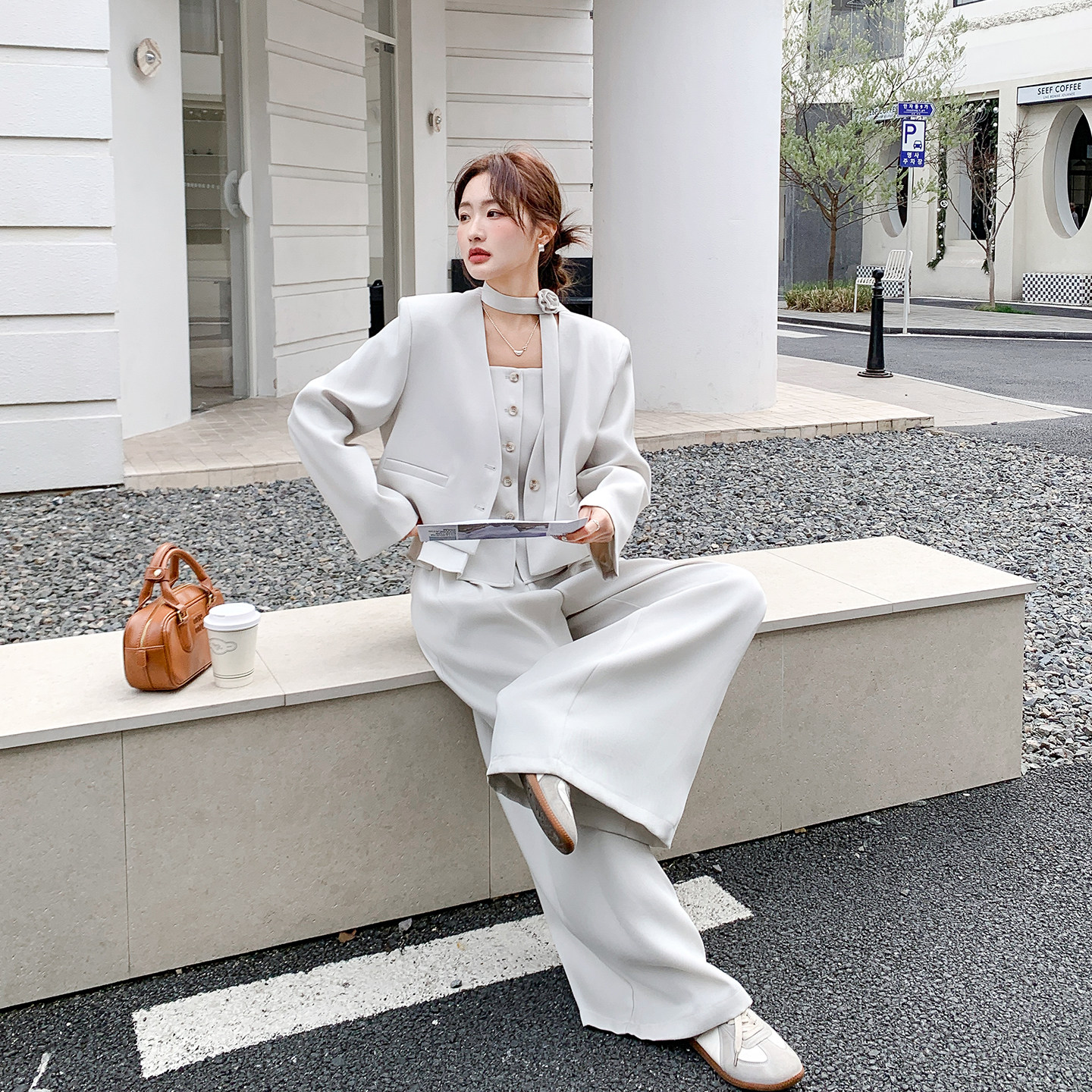 爆款高级感西装吊带阔腿裤套装女春季2026新款ootd穿搭减龄三件套