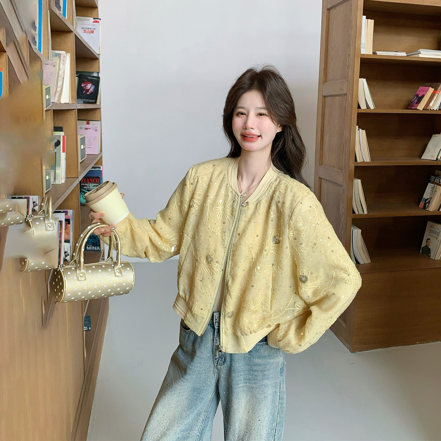 超好看亮片刺绣黄色棒球服外套女