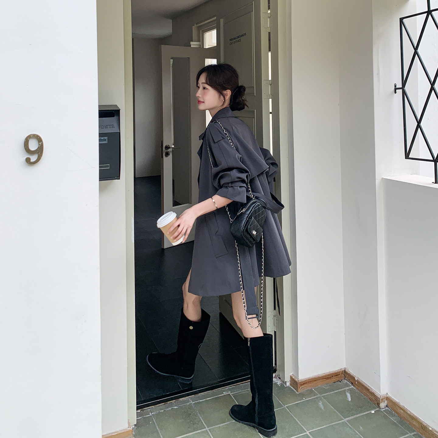 韩里韩气深灰色收腰显瘦风衣外套女春季2026新款中长款设计感大衣