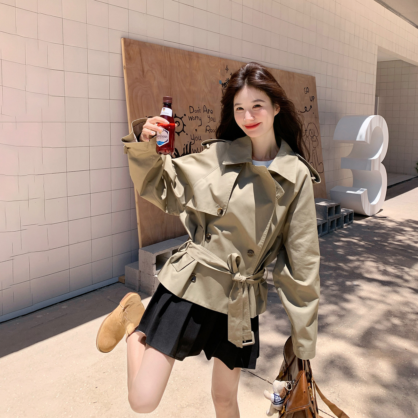 韩系卡其色短风衣外套女春季2026新款小个子气质英伦风巨好看大衣,女装/女士精品,风衣,淘宝优惠券,粉丝福利购,淘宝优惠卷