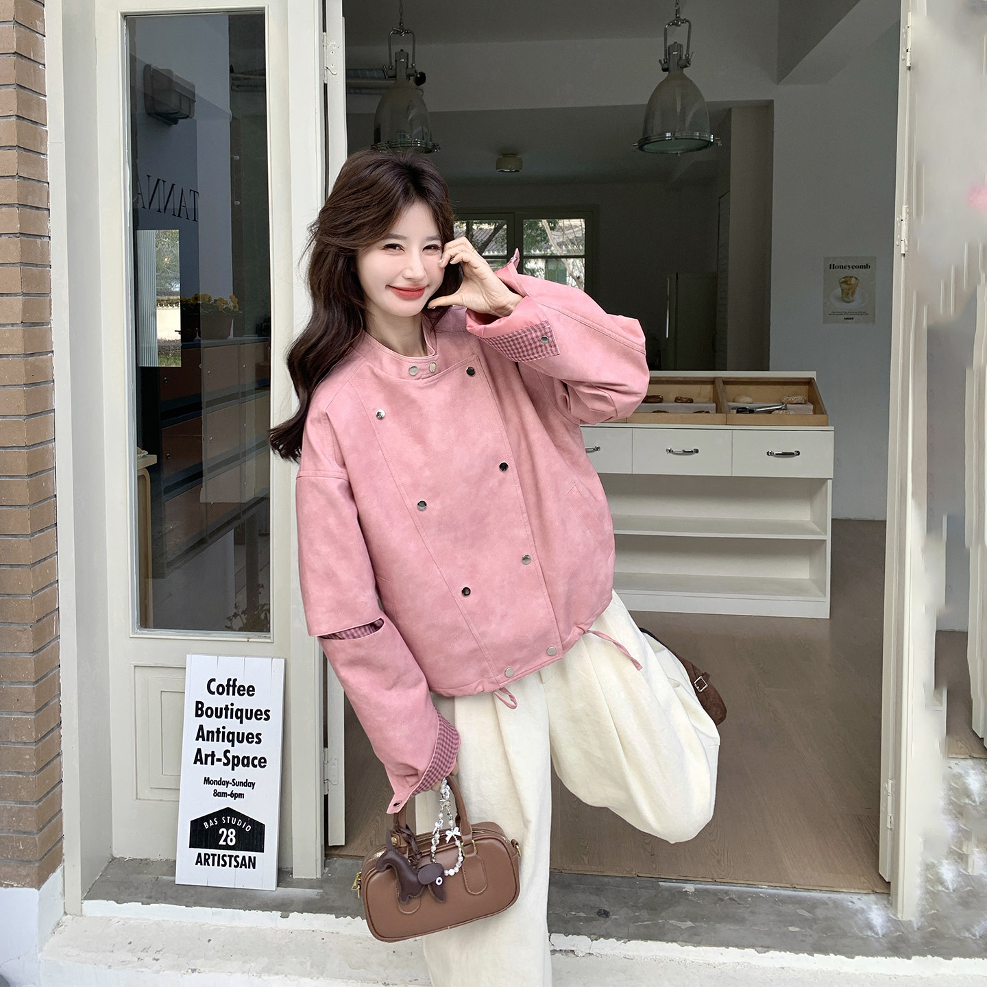 设计感格纹拼接粉色皮衣外套女春季2026新款立领小个子多巴胺夹克