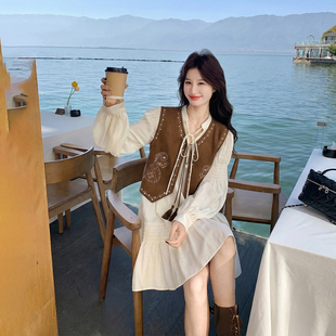波西米亚减龄马甲连衣裙套装女春季2026新款小个子超火漂亮两件套