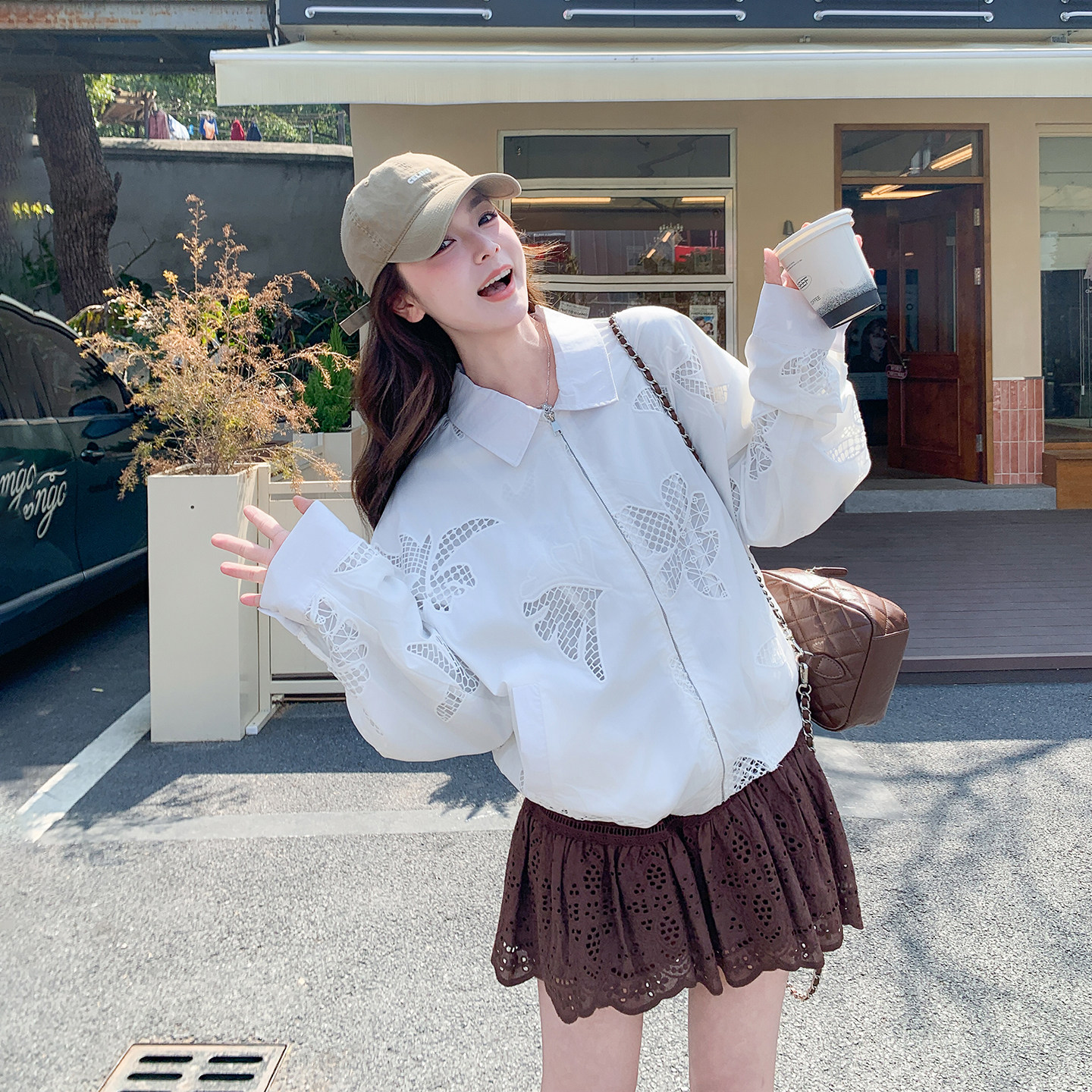 减龄白色亚麻镂空翻领短外套女春季2026新款小个子超好看夹克上衣
