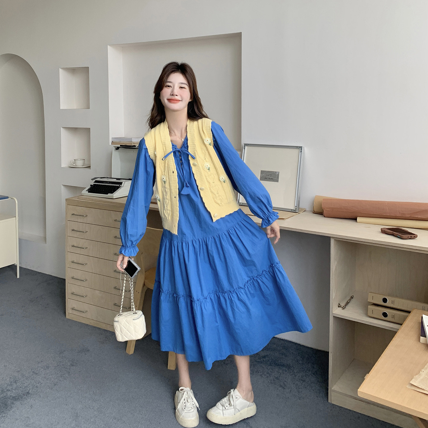 减龄气质甜美蓝色连衣裙套装女春季2026新款学院风针织马甲两件套