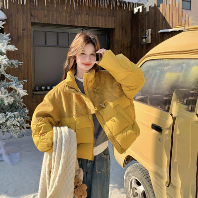 黄色牛角扣拼接90绒羽绒服女冬季