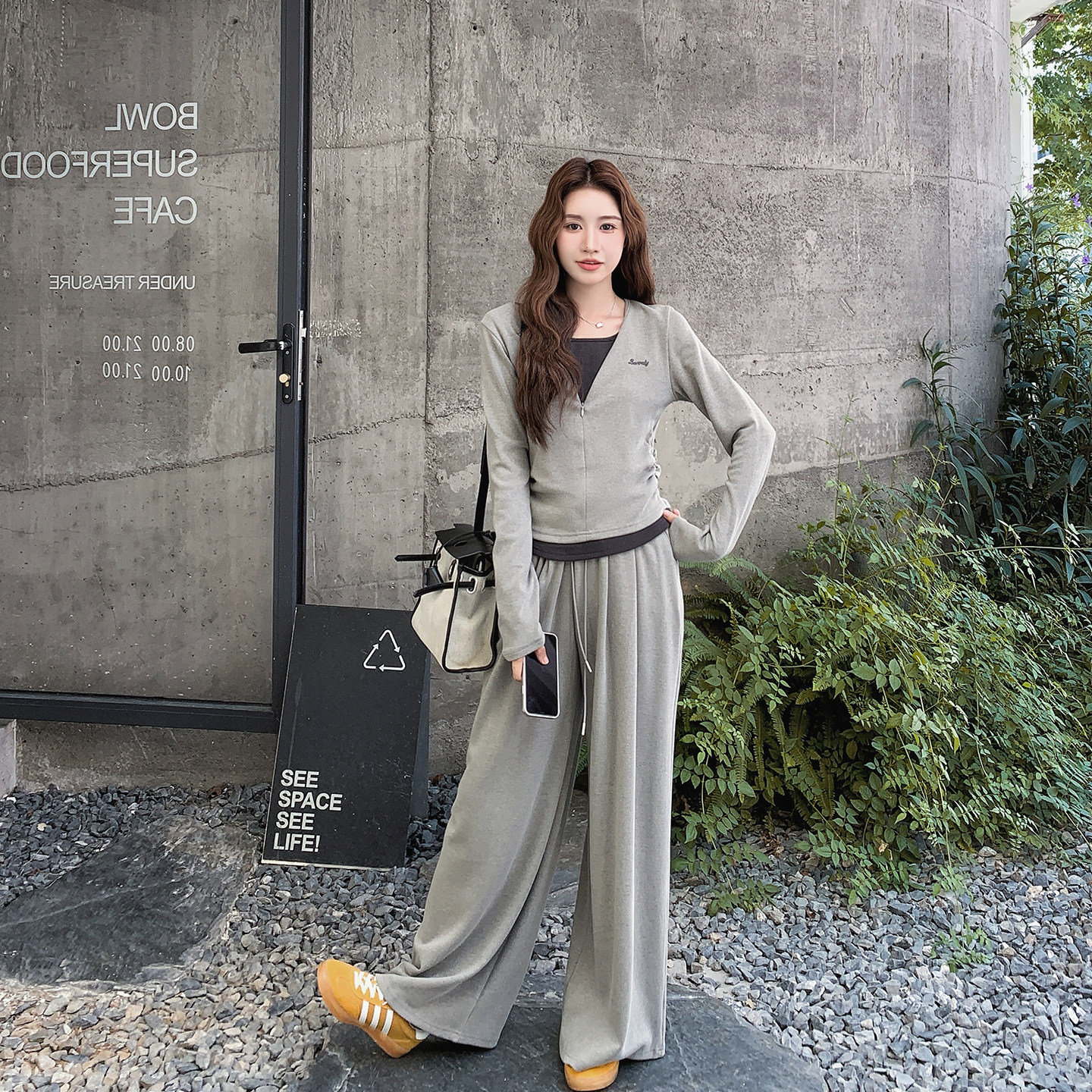 休闲运动ootd穿搭灰色套装女春季2026新款巨好看卫衣阔腿裤两件套,女装/女士精品,时尚套装,淘宝优惠券,粉丝福利购,淘宝优惠卷