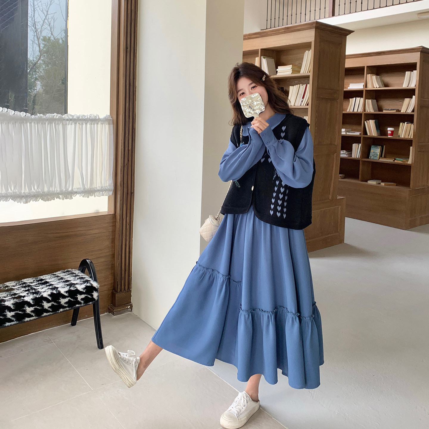 氛围感减龄气质蓝色衬衫连衣裙套装女春季2026新款针织马甲两件套