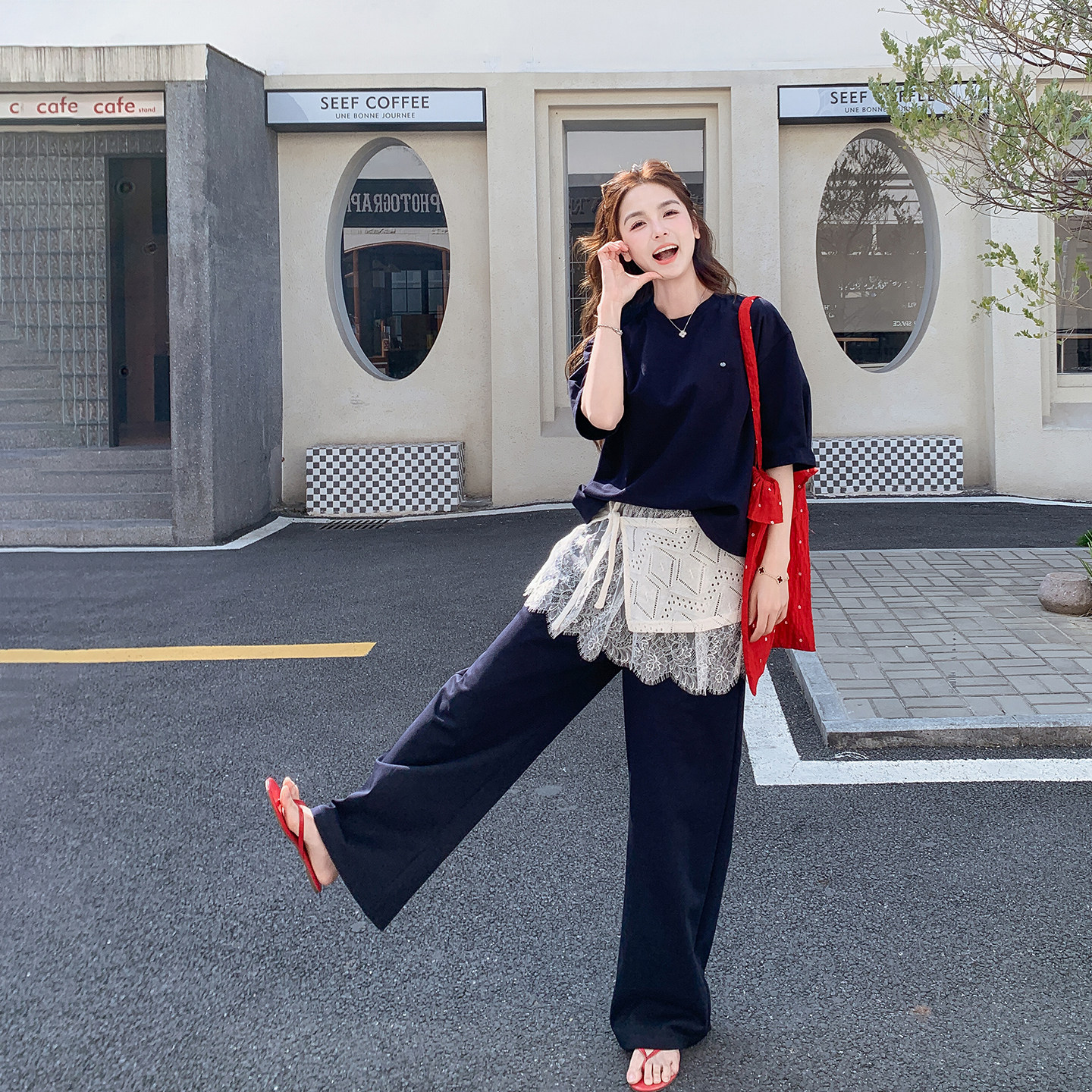 藏青色休闲气质短袖卫衣阔腿裤套装女春季2026新款蕾丝拼接两件套