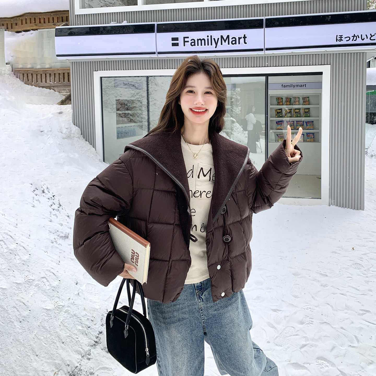 咖色披肩大翻领短款羽绒服女冬季2025新款小个子90白鸭绒超火外套