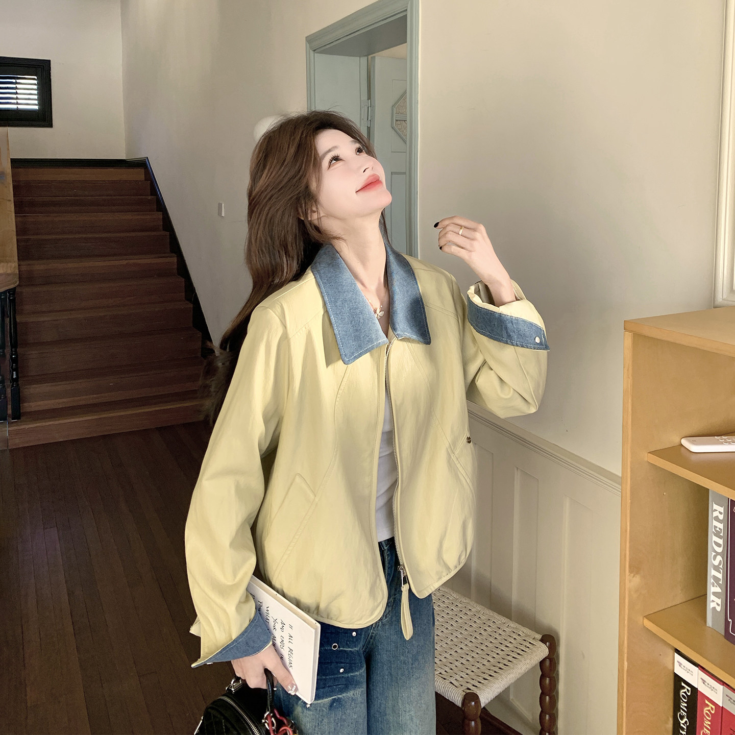 假两件牛仔拼接黄色皮衣外套女春